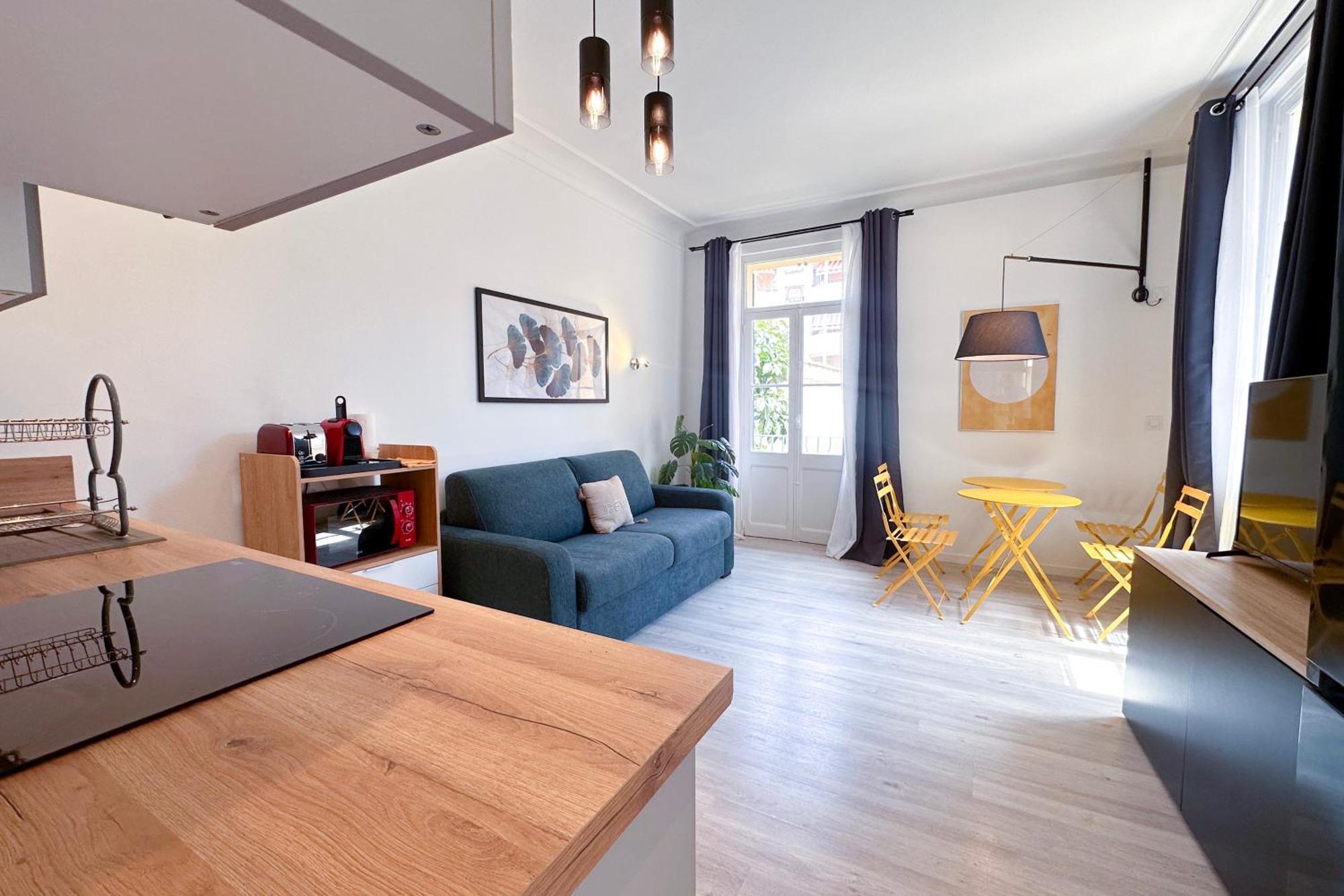 Apartament Gambetta - Lumineux Calme Au Coeur D'Antibes Et De Ses Plages Zewnętrze zdjęcie